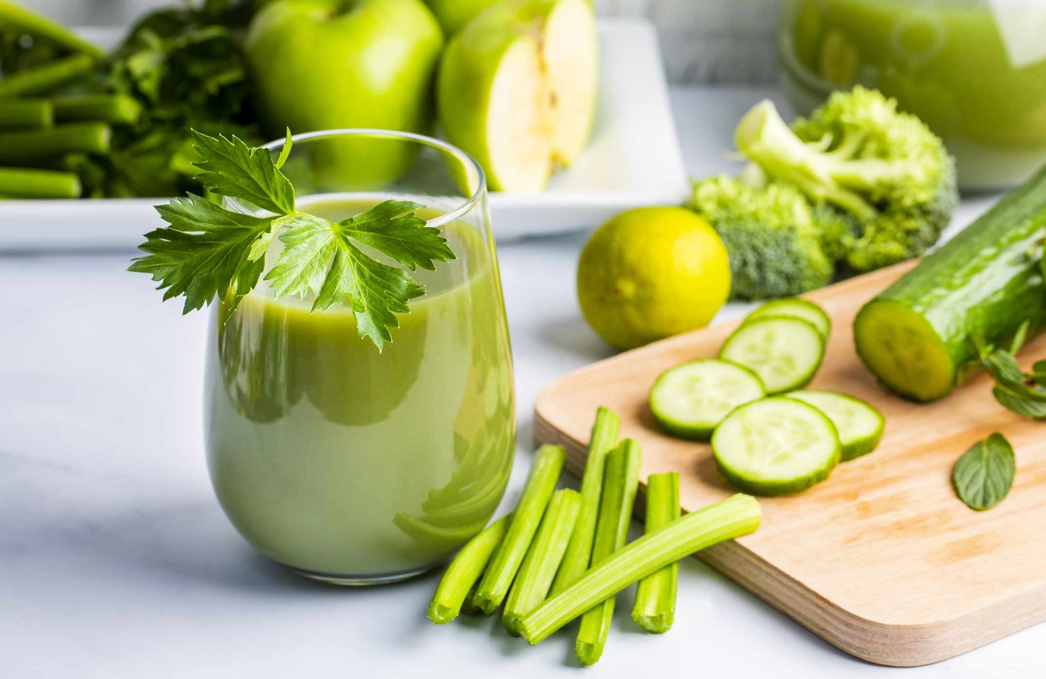 Green Juice Benefits & Downsides: Is This Health Trend Worth It?